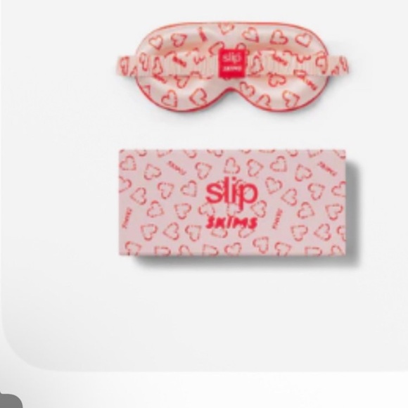 SKIMS X Slip Marbled Heart Silk Sleep Mask - Picture 1 of 5